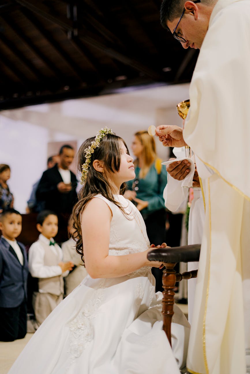 First Communion Celebration Guide & Traditions 2025