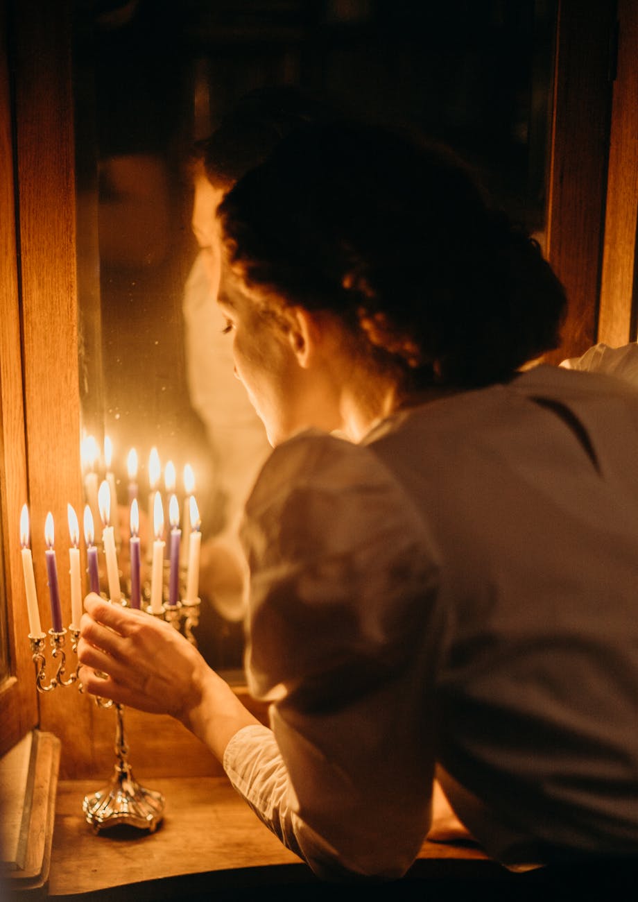 Hanukkah Messages & Greetings 2025